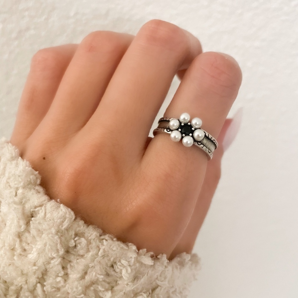 925 Sterling Silver Minimalist Ring Pearl Flower Ring Dainty Pearl Ring